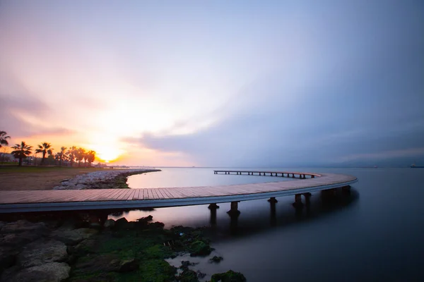 Der Pier Wie Ein Bumerang Bei Sonnenaufgang Wurde Mit Der — Stockfoto
