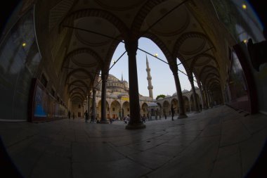 İstanbul 'daki Mavi Cami' nin içi. Türkiye