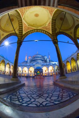 İstanbul 'daki Mavi Cami' nin içi. Türkiye