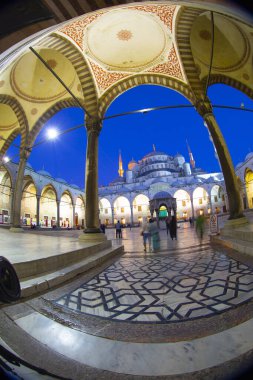 İstanbul 'daki Mavi Cami' nin içi. Türkiye