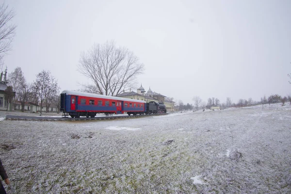 Locomotiva Vapor Histórica Exibido Frente Antiga Estação Ferroviária — Fotografia de Stock