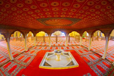 Selimiye Camii 'nin içinde. Mimar Sinan tarafından 1575 yılında inşa edilen Selimiye Camii 'nin UNESCO Dünya Mirası Alanı
