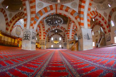 eski cami (Türkçe: eski camii) edirne, Türkiye'de 15 yüzyılın başlarında Osmanlı camidir.