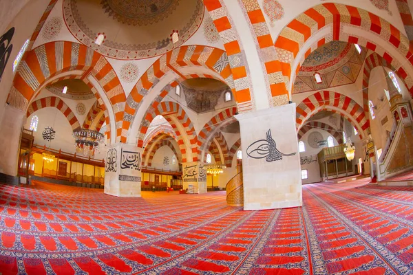 eski cami (Türkçe: eski camii) edirne, Türkiye'de 15 yüzyılın başlarında Osmanlı camidir.