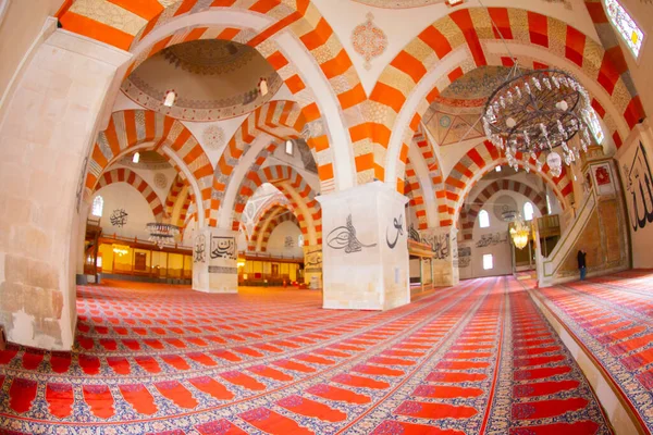 eski cami (Türkçe: eski camii) edirne, Türkiye'de 15 yüzyılın başlarında Osmanlı camidir.