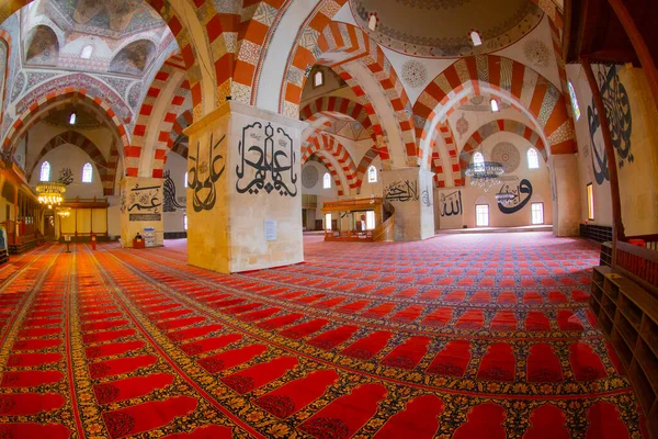 eski cami (Türkçe: eski camii) edirne, Türkiye'de 15 yüzyılın başlarında Osmanlı camidir.