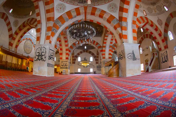 eski cami (Türkçe: eski camii) edirne, Türkiye'de 15 yüzyılın başlarında Osmanlı camidir.