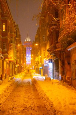 Galata Kulesi ve Taksim Meydanı Kış manzarası