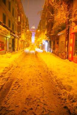 Galata Kulesi ve Taksim Meydanı Kış manzarası
