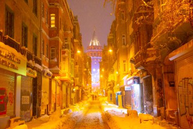Galata Kulesi ve Taksim Meydanı Kış manzarası