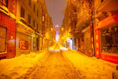 Galata Kulesi ve Taksim Meydanı Kış manzarası