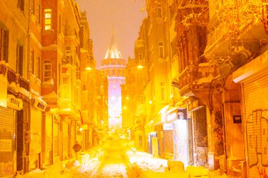 Galata Kulesi ve Taksim Meydanı Kış manzarası
