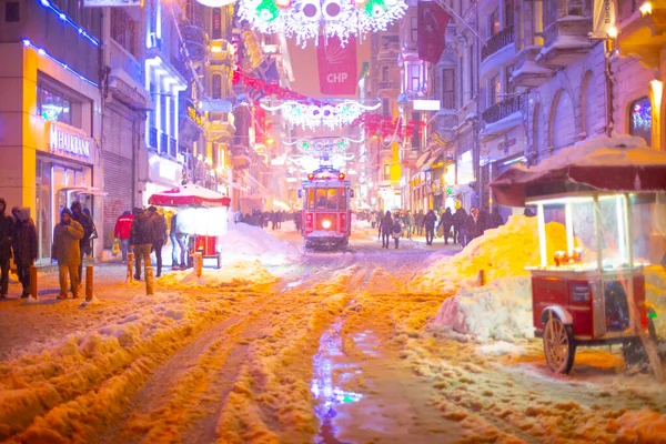 Galata Kulesi Taksim Meydanı Kış Manzarası — Stok fotoğraf