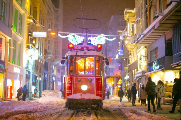 Galata Kulesi Taksim Meydanı Kış Manzarası — Stok fotoğraf