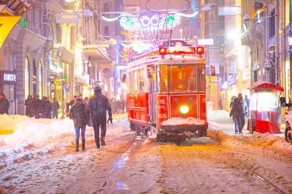 Galata Kulesi Taksim Meydanı Kış Manzarası — Stok fotoğraf