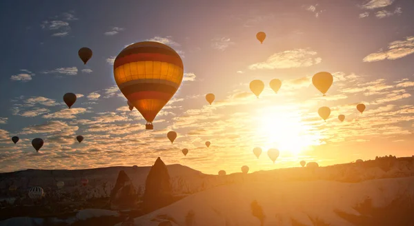 Balões Quente Coloridos Antes Lançamento Parque Nacional Goreme Capadócia Turquia — Fotografia de Stock