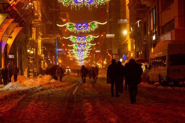 Snowy Day Taksim Beyoglu Nostalgic Tram Istiklal Street Taksim Istiklal — Stock Photo, Image