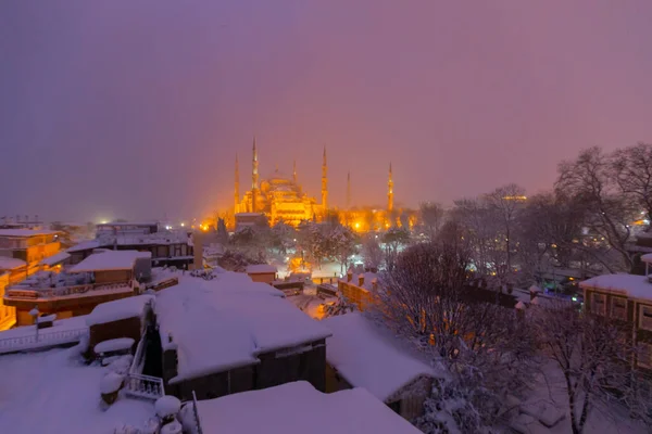 Vista Nocturna Nieve Mezquita Blue Sus Alrededores — Foto de Stock