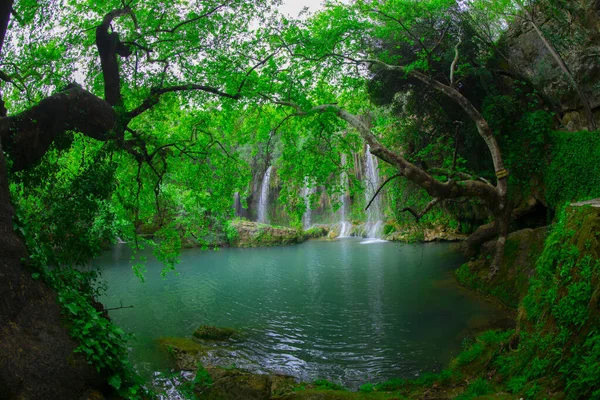Une Photo Regardant Travers Les Trois Cascade Tranquille Kursunlu Antalya — Photo
