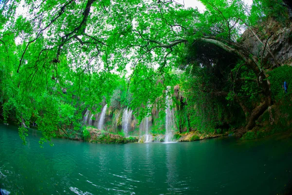 Une Photo Regardant Travers Les Trois Cascade Tranquille Kursunlu Antalya — Photo