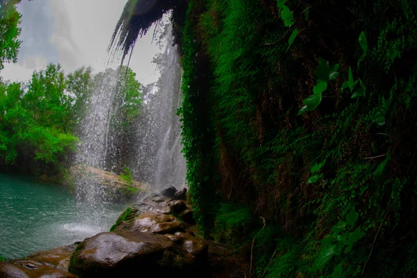 Fotografie Která Dívá Přes Trojku Klidný Vodopád Kursunlu Antalyi Turecko — Stock fotografie