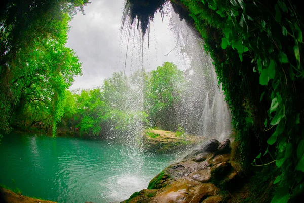 Photo Looking Threes Tranquil Waterfall Kursunlu Antalya Turkey — Stock Photo, Image