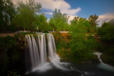 Türkiye 'nin Antalya ilindeki Duden şelale parkı