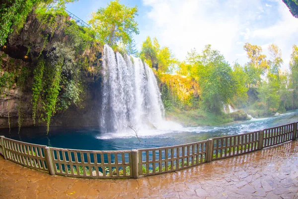 Duden Vattenfall Antalya Turkiet Sommar Vild Natur Med Gröna Träd — Stockfoto