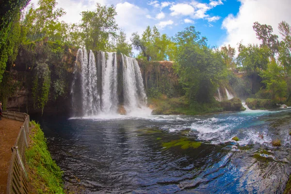 Duden Vattenfall Antalya Turkiet Sommar Vild Natur Med Gröna Träd — Stockfoto