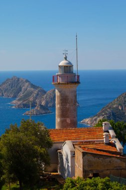 Gelidonya deniz feneri, tıpkı Adrasan ve Kumluca arasındaki gizli bir cennet gibi, yürüyüş yapanlar ve yürüyüşçüler için en çok yeşil ve mavi rengin uyuştuğu yerlerden biridir..