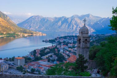 Tarihi Kotor Kasabası ve Adriyatik Denizi, Balkan dağları, Karadağ Kotor Koyu