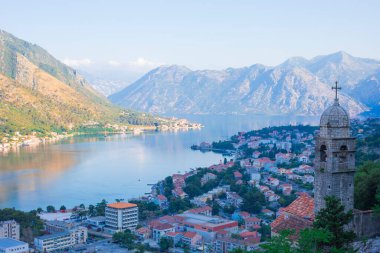 Tarihi Kotor Kasabası ve Adriyatik Denizi, Balkan dağları, Karadağ Kotor Koyu