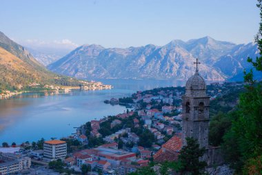 Tarihi Kotor Kasabası ve Adriyatik Denizi, Balkan dağları, Karadağ Kotor Koyu