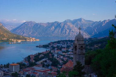 Tarihi Kotor Kasabası ve Adriyatik Denizi, Balkan dağları, Karadağ Kotor Koyu