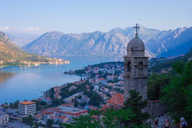 Tarihi Kotor Kasabası ve Adriyatik Denizi, Balkan dağları, Karadağ Kotor Koyu