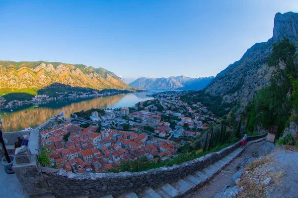 Casco Antiguo Kotor Bahía Kotor Del Mar Adriático Montañas Balcánicas —  Fotos de Stock