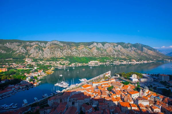 Kotor Histórico Cidade Velha Baía Kotor Mar Adriático Montanhas Dos — Fotografia de Stock