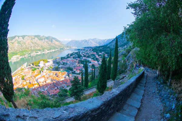 Casco Antiguo Kotor Bahía Kotor Del Mar Adriático Montañas Balcánicas —  Fotos de Stock