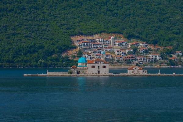 Igreja Nossa Senhora Das Rochas Ilha São Jorge Baía Kotor — Fotografia de Stock