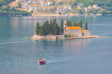 Lady of the Rocks Kilisesi ve Saint George Adası, Kotor Körfezi Perast, Karadağ