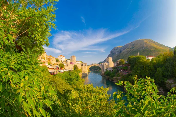 Fantástico Skyline Mostar Con Puente Mostar Casas Minaretes Durante Día — Foto de Stock