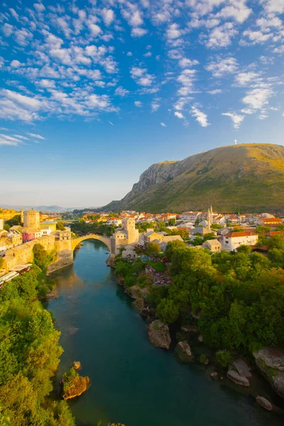 Fantástico Skyline Mostar Con Puente Mostar Casas Minaretes Durante Día — Foto de Stock