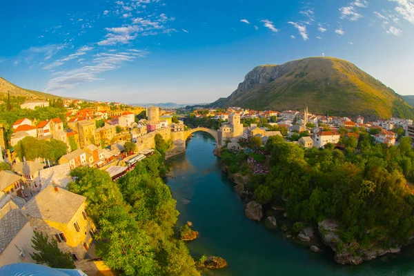 Fantástico Skyline Mostar Con Puente Mostar Casas Minaretes Durante Día — Foto de Stock