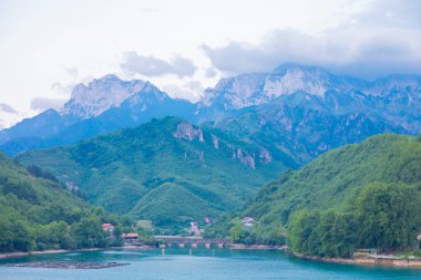 Sutjeska Ulusal Parkı, mükemmel turist merkezi, Bosna-Hersek 'in en eski parklarından biri
