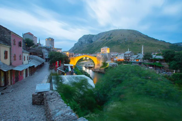 Mostar Bosnia Herzegovina Puente Viejo Stari Most Con Río Esmeralda — Foto de Stock