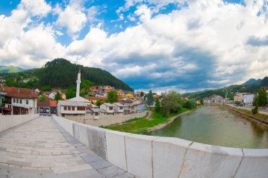 Eski taş köprü Visegrad Drina nehirde'de görev Mehmed Paşa Sokolovic, 1571 ve 1577 arasında Mimar Sinan, Bosna-Hersek tarafından inşa.