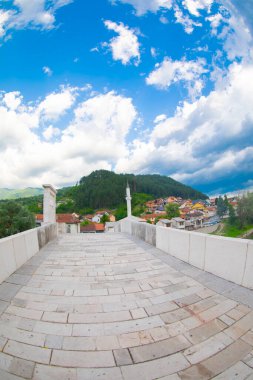 Eski taş köprü Visegrad Drina nehirde'de görev Mehmed Paşa Sokolovic, 1571 ve 1577 arasında Mimar Sinan, Bosna-Hersek tarafından inşa.