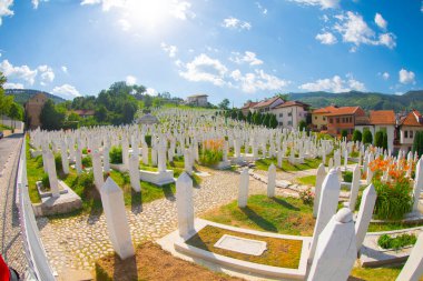 Bosna Savaşı mağdurlarına adanmış Müslüman mezarlığı, Saraybosna ve Bosna-Hersek 'te.