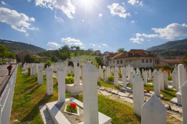 Bosna Savaşı mağdurlarına adanmış Müslüman mezarlığı, Saraybosna ve Bosna-Hersek 'te.