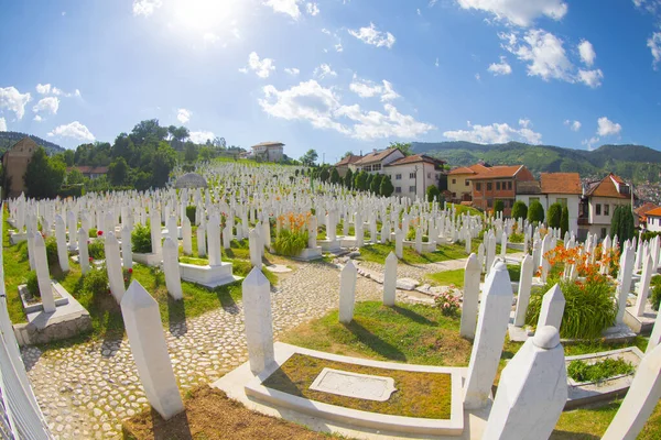 Muslimský Hřbitov Věnovaný Obětem Bosenské Války Sarajevu Bosně Hercegovině — Stock fotografie